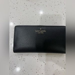 Kate Spade bifold wallet